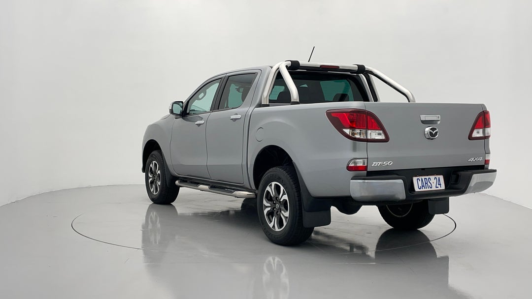 Left Back Diagonal (45- Degree) View