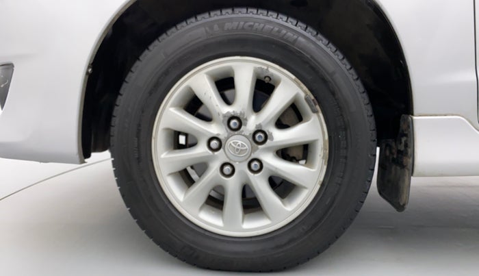 2013 Toyota Innova 2.5 VX 7 STR BS IV, Diesel, Manual, 58,189 km, Left Front Wheel