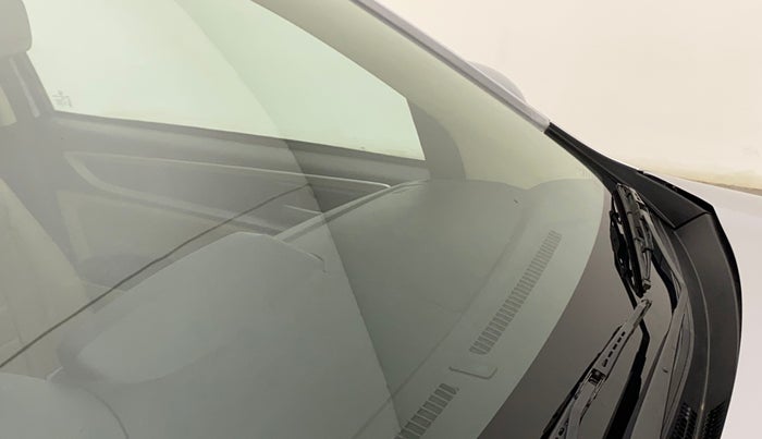 2022 Honda Amaze 1.2L I-VTEC VX, Petrol, Manual, 26,559 km, Front windshield - Minor spot on windshield