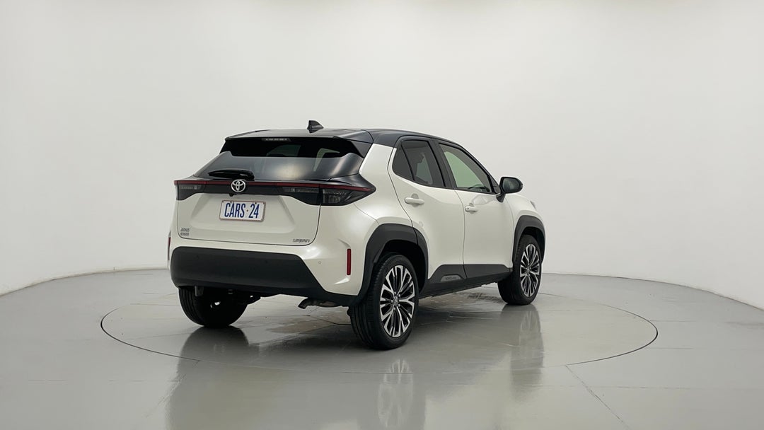 Right Back Diagonal (45- Degree) View