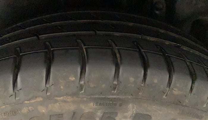 2016 Maruti Ertiga VXI CNG, CNG, Manual, 63,006 km, Right Front Tyre Tread