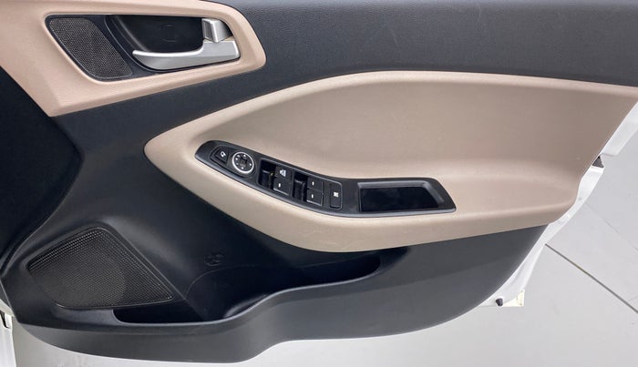 2020 Hyundai Elite i20 1.2 SPORTS PLUS VTVT, Petrol, Manual, 35,013 km, Driver Side Door Panels Control