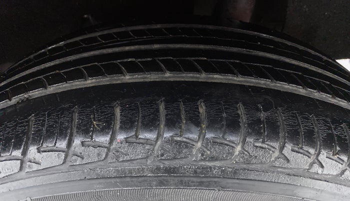 2017 Maruti Baleno SIGMA 1.2 K12, Petrol, Manual, 44,554 km, Left Rear Tyre Tread