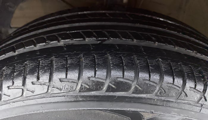 2017 Maruti Baleno SIGMA 1.2 K12, Petrol, Manual, 44,554 km, Left Front Tyre Tread