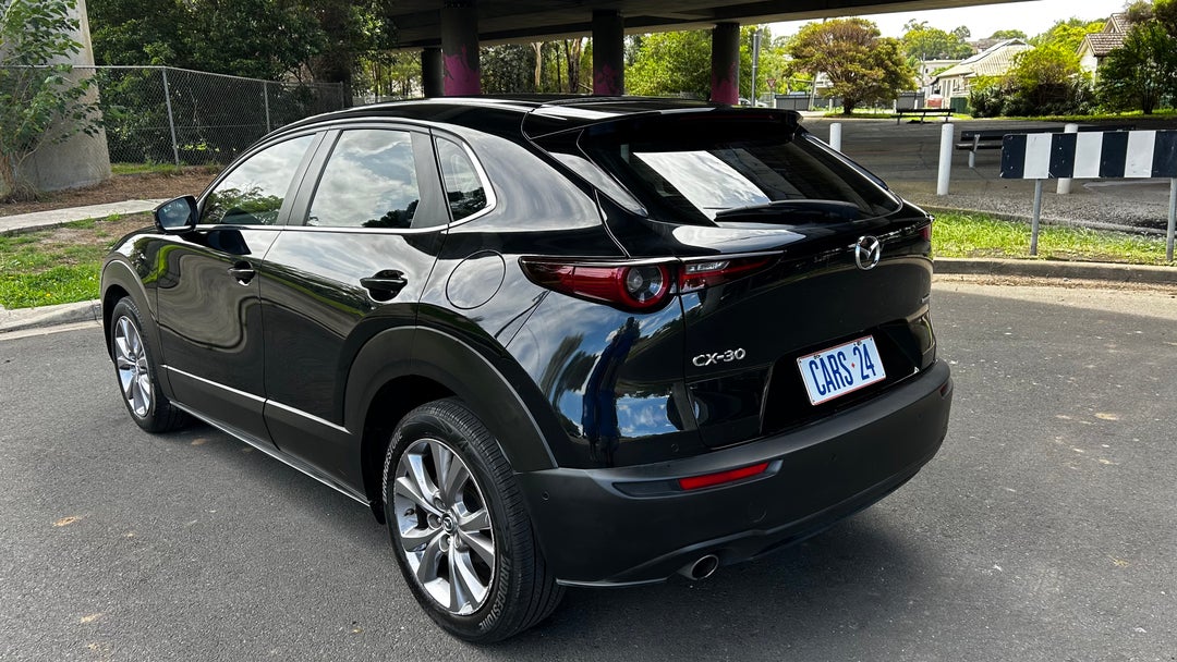 Left Back Diagonal (45- Degree) View