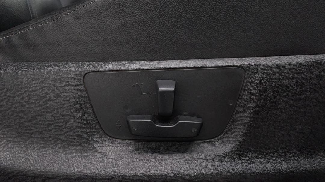 2018 Holden Trailblazer Ltz (4x4), Automatic, 131731 km, Drivers Side Adjustment Panel