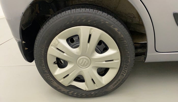 2017 Maruti Wagon R 1.0 VXI (O) AMT, CNG, Automatic, 66,873 km, Right Rear Wheel