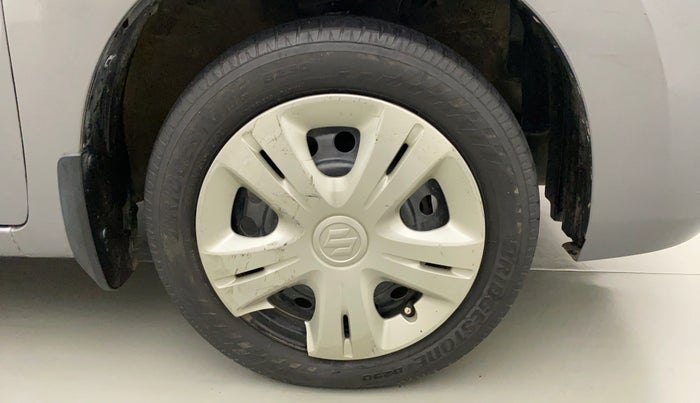 2017 Maruti Wagon R 1.0 VXI (O) AMT, CNG, Automatic, 66,873 km, Right Front Wheel