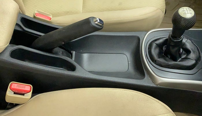 2018 Honda City V MT PETROL, Petrol, Manual, 35,869 km, Gear Lever