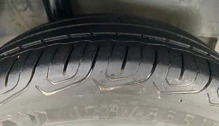 2018 Honda City V MT PETROL, Petrol, Manual, 35,869 km, Right Rear Tyre Tread