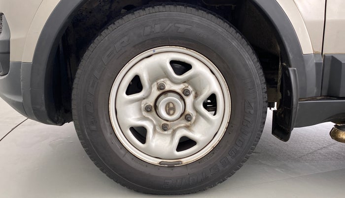 2017 Tata Hexa Varicor 400 XM, Diesel, Manual, 54,217 km, Left Front Wheel