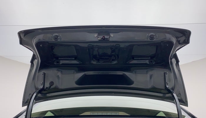 2018 Volkswagen Ameo HIGHLINE PLUS 1.5L AT 16 ALLOY, Diesel, Automatic, 79,577 km, Boot Door Open