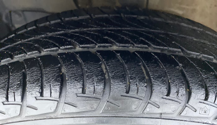 2019 Maruti New Wagon-R VXI 1.2L, Petrol, Manual, 27,341 km, Left Front Tyre Tread