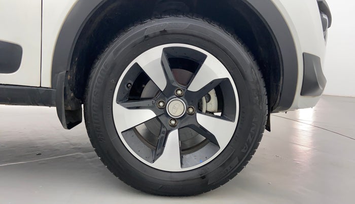 2018 Tata NEXON XZA + 1.2 PETROL A/T, Petrol, Automatic, 18,534 km, Right Front Wheel