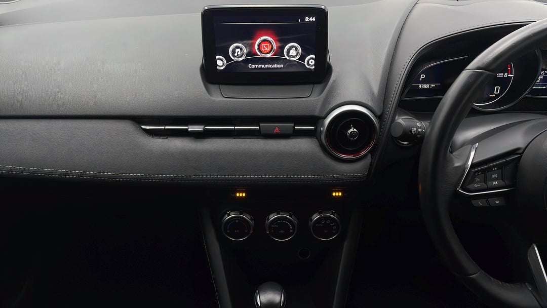 2019 Mazda CX-3 Akari (fwd), Automatic, 33881 km, Center Console