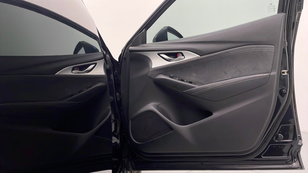 2019 Mazda CX-3 Akari (fwd), Automatic, 33881 km, Speaker View