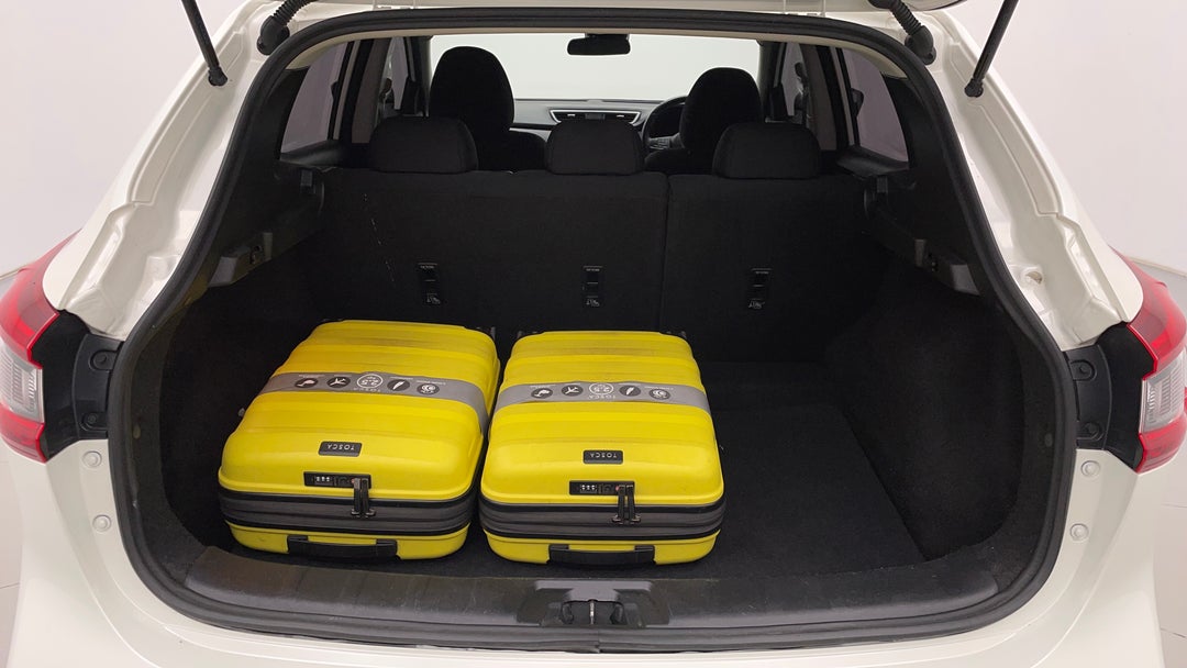 2019 Nissan Qashqai St, Automatic, 73958 km, Boot Inside View with Luggage