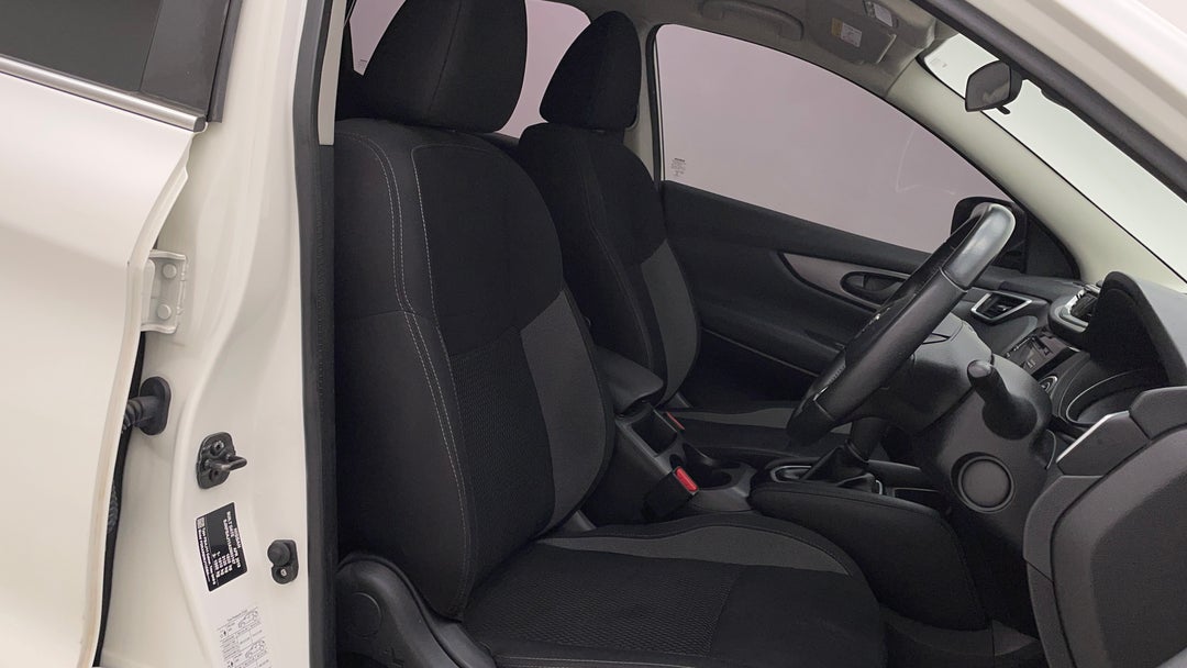 2019 Nissan Qashqai St, Automatic, 73958 km, Right Side Front Door Cabin View