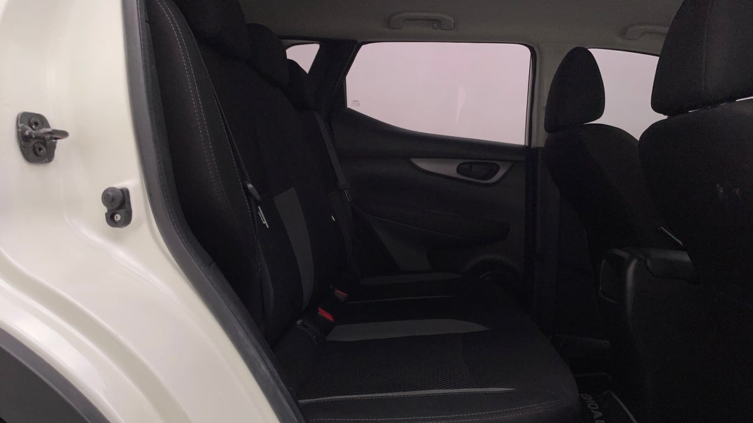 2019 Nissan Qashqai St, Automatic, 73958 km, Right Side Rear Door Cabin View