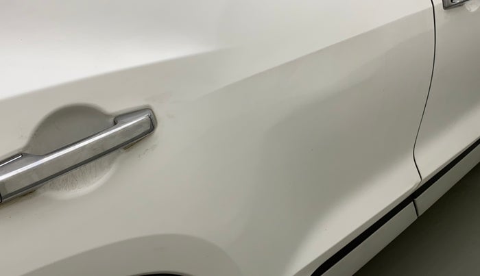 2021 Nissan MAGNITE XV MT, Petrol, Manual, 24,643 km, Right rear door - Minor scratches