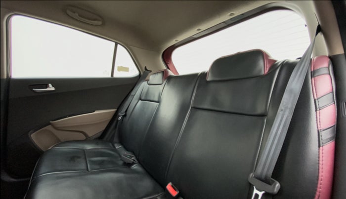 2015 Hyundai Grand i10 SPORTZ 1.2 KAPPA VTVT, Petrol, Manual, 18,364 km, Right Side Rear Door Cabin