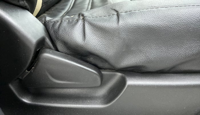 2017 Datsun Redi Go S 1.0, Petrol, Manual, 52,698 km, Driver Side Adjustment Panel