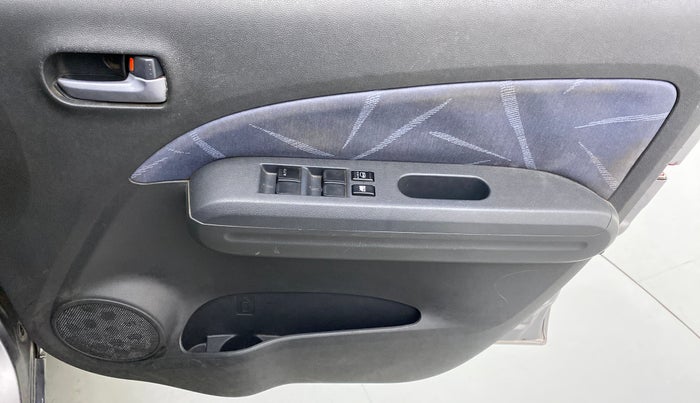 2011 Maruti Ritz VXI, Petrol, Manual, 38,487 km, Driver Side Door Panels Control