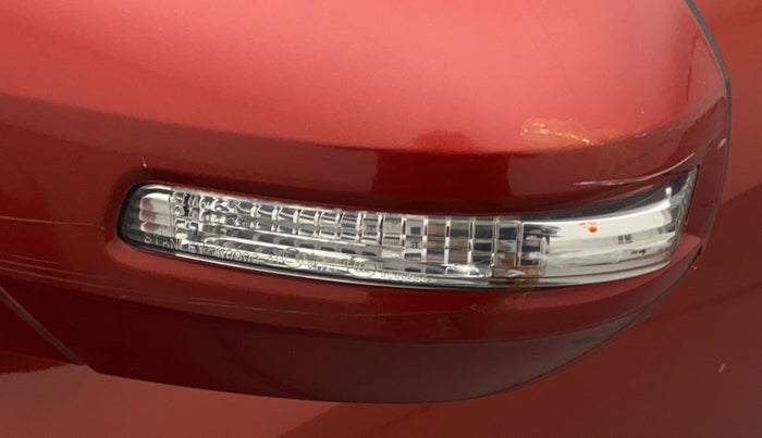 2013 Maruti Swift VXI, Petrol, Manual, 61,745 km, Left rear-view mirror - Indicator light has minor damage