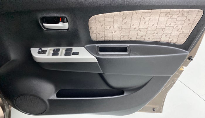 2014 Maruti Wagon R 1.0 VXI, Petrol, Manual, 87,734 km, Driver Side Door Panels Control