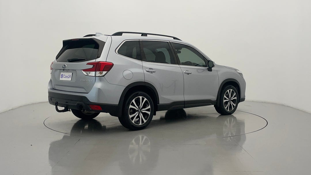 Right Back Diagonal (45- Degree) View