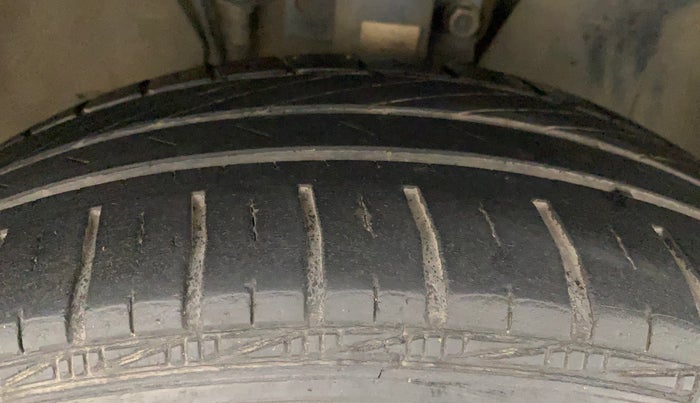 2019 Volkswagen Ameo COMFORTLINE 1.0L, Petrol, Manual, 54,390 km, Right Front Tyre Tread