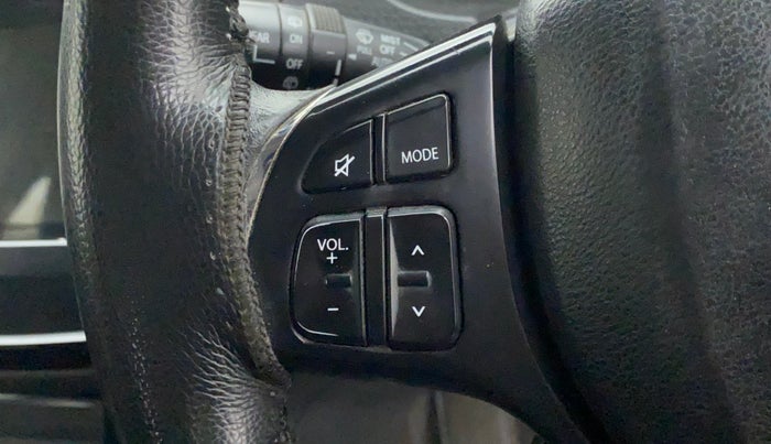 2016 Maruti Vitara Brezza ZDI PLUS DUAL TONE, Diesel, Manual, 1,07,604 km, Steering wheel - Sound system control not functional