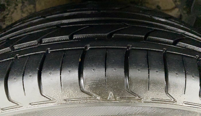 2018 Maruti S Cross ZETA 1.3 SHVS, Diesel, Manual, 64,246 km, Right Front Tyre Tread