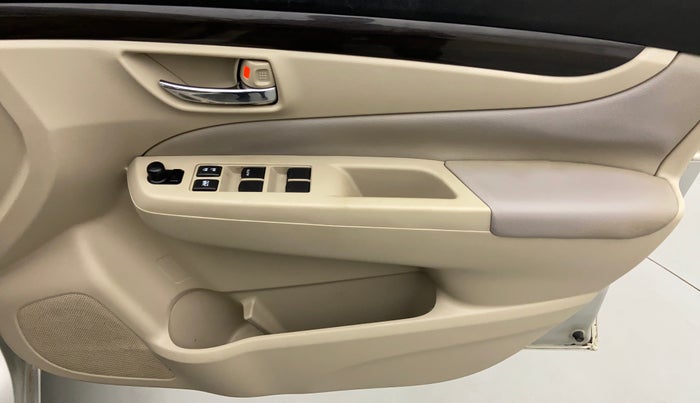 2016 Maruti Ciaz ZXI PLUS, CNG, Manual, 93,550 km, Driver Side Door Panels Control