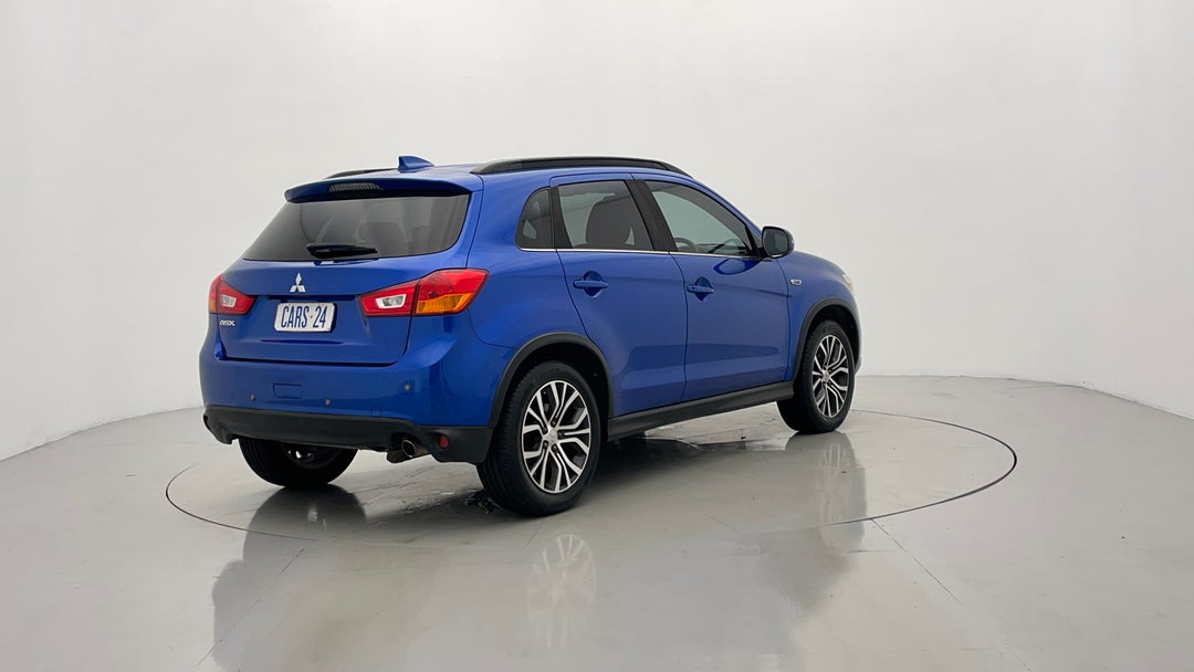 Right Back Diagonal (45- Degree) View