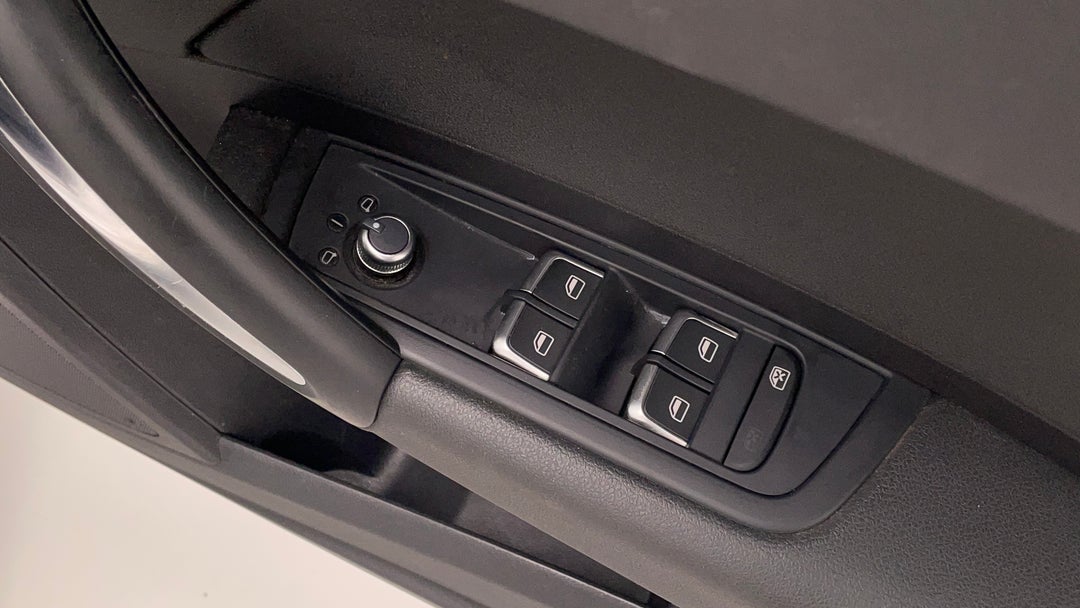 2016 Audi A1 Sportback 1.4 Tfsi Sport, Automatic, 83707 km, Drivers Side Door Panel Controls