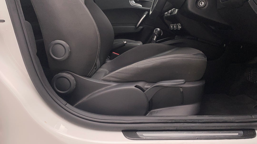 2016 Audi A1 Sportback 1.4 Tfsi Sport, Automatic, 83707 km, Drivers Side Adjustment Panel