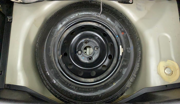 2013 Maruti Swift VXI, Petrol, Manual, 43,415 km, Spare Tyre