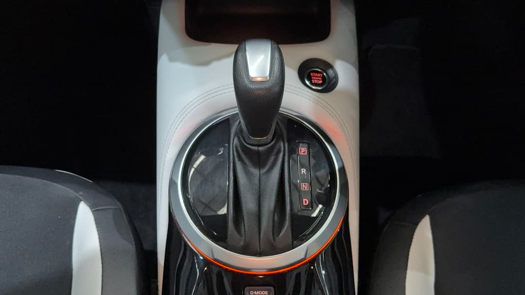 2023 Nissan Juke St-l+, Automatic, 26281 km, Gear Lever 