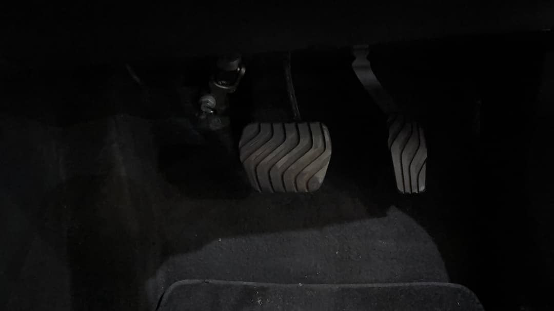 2023 Nissan Juke St-l+, Automatic, 26281 km, Pedals and Footmat