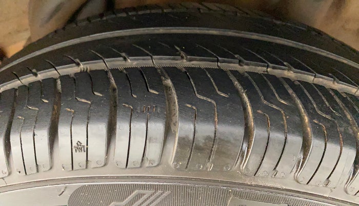 2018 Hyundai Verna 1.4 EX PETROL, Petrol, Manual, 70,650 km, Left Rear Tyre Tread