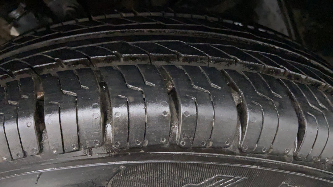 Left Front Tyre Tread