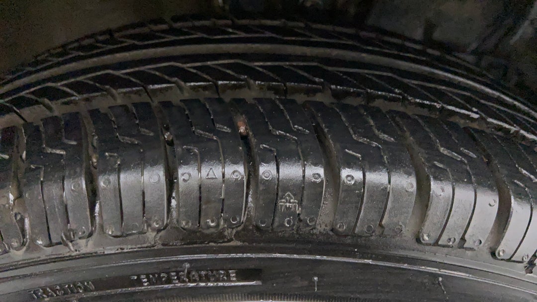 Right Front Tyre Tread
