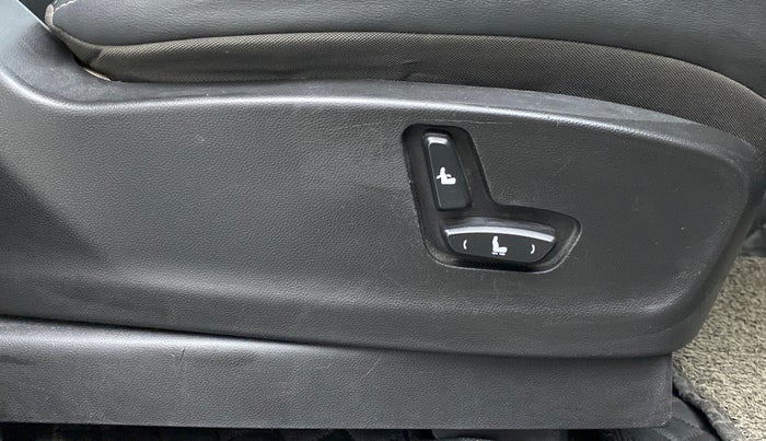 2019 MG HECTOR SHARP DCT PETROL, Petrol, Automatic, 40,413 km, Driver Side Adjustment Panel