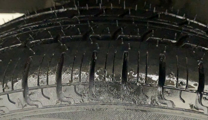 2014 Datsun Go T, Petrol, Manual, 66,548 km, Right Rear Tyre Tread