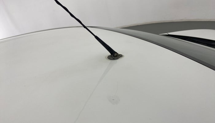 2017 Maruti Ertiga VXI ABS, Petrol, Manual, 38,752 km, Roof - Antenna has minor damage