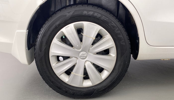 2017 Maruti Ertiga VXI ABS, Petrol, Manual, 38,752 km, Right Rear Wheel