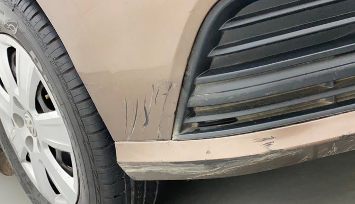2017 Volkswagen Ameo TRENDLINE 1.5L, Diesel, Manual, 1,03,568 km, Front bumper - Minor scratches