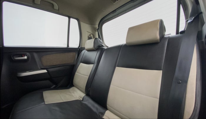 2013 Maruti Wagon R 1.0 VXI, Petrol, Manual, 76,789 km, Right Side Rear Door Cabin