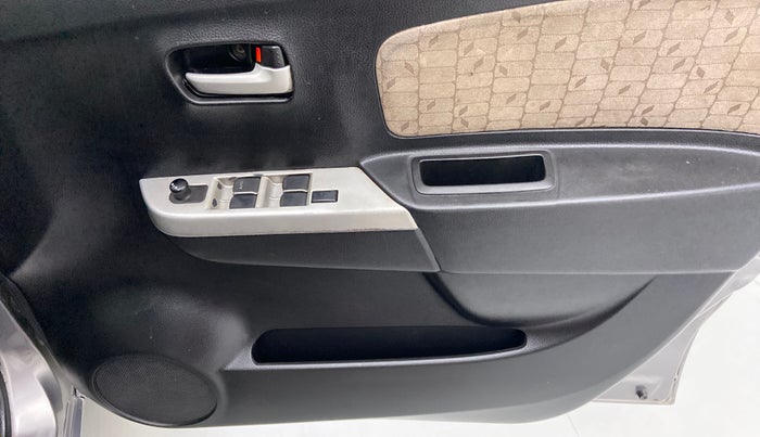 2013 Maruti Wagon R 1.0 VXI, Petrol, Manual, 76,789 km, Driver Side Door Panels Control
